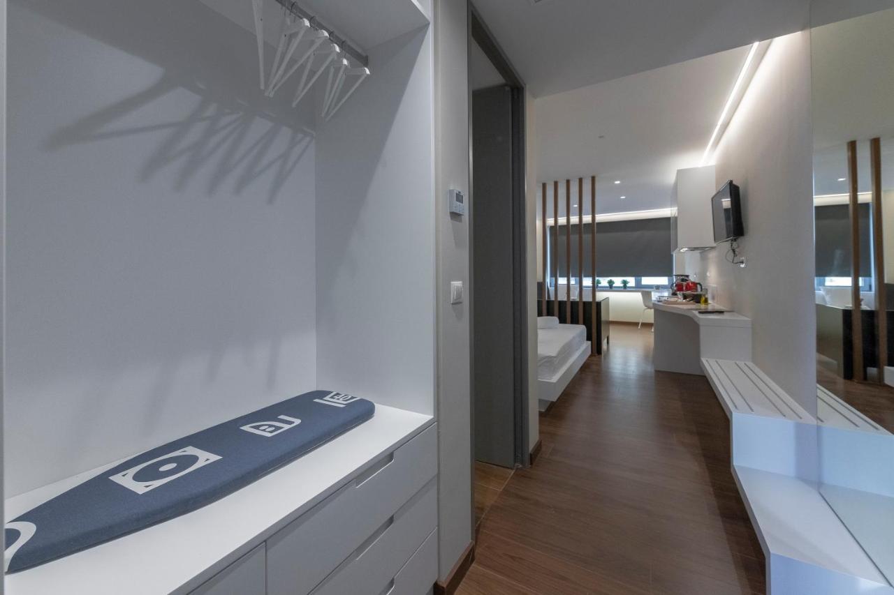 Mj Luxury Suites เอเธนส์ ภายนอก รูปภาพ