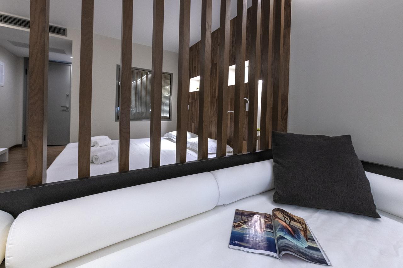 Mj Luxury Suites เอเธนส์ ภายนอก รูปภาพ