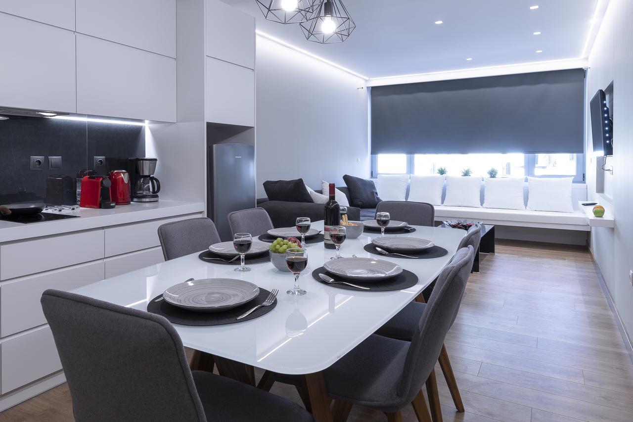Mj Luxury Suites เอเธนส์ ภายนอก รูปภาพ