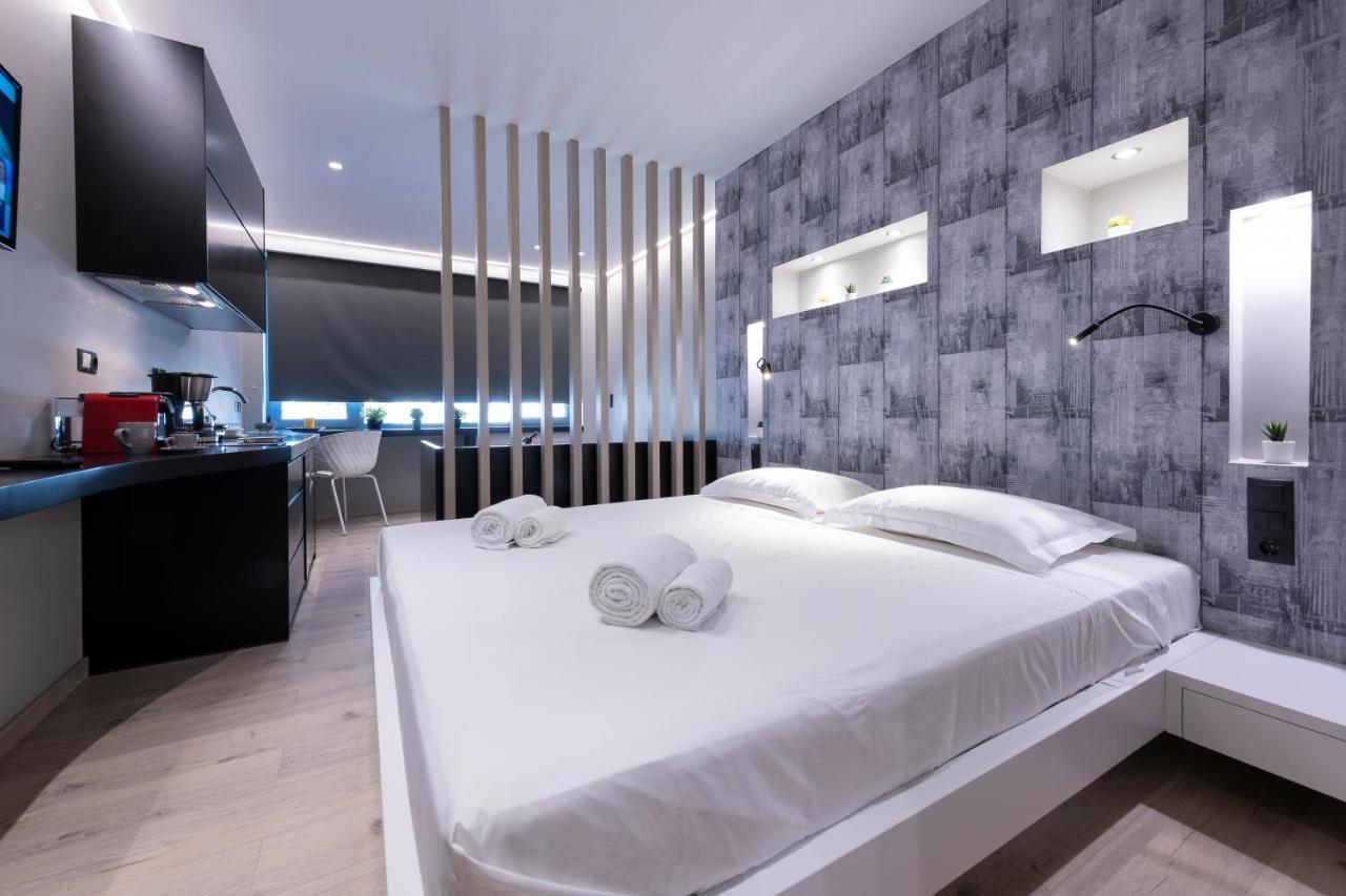 Mj Luxury Suites เอเธนส์ ภายนอก รูปภาพ