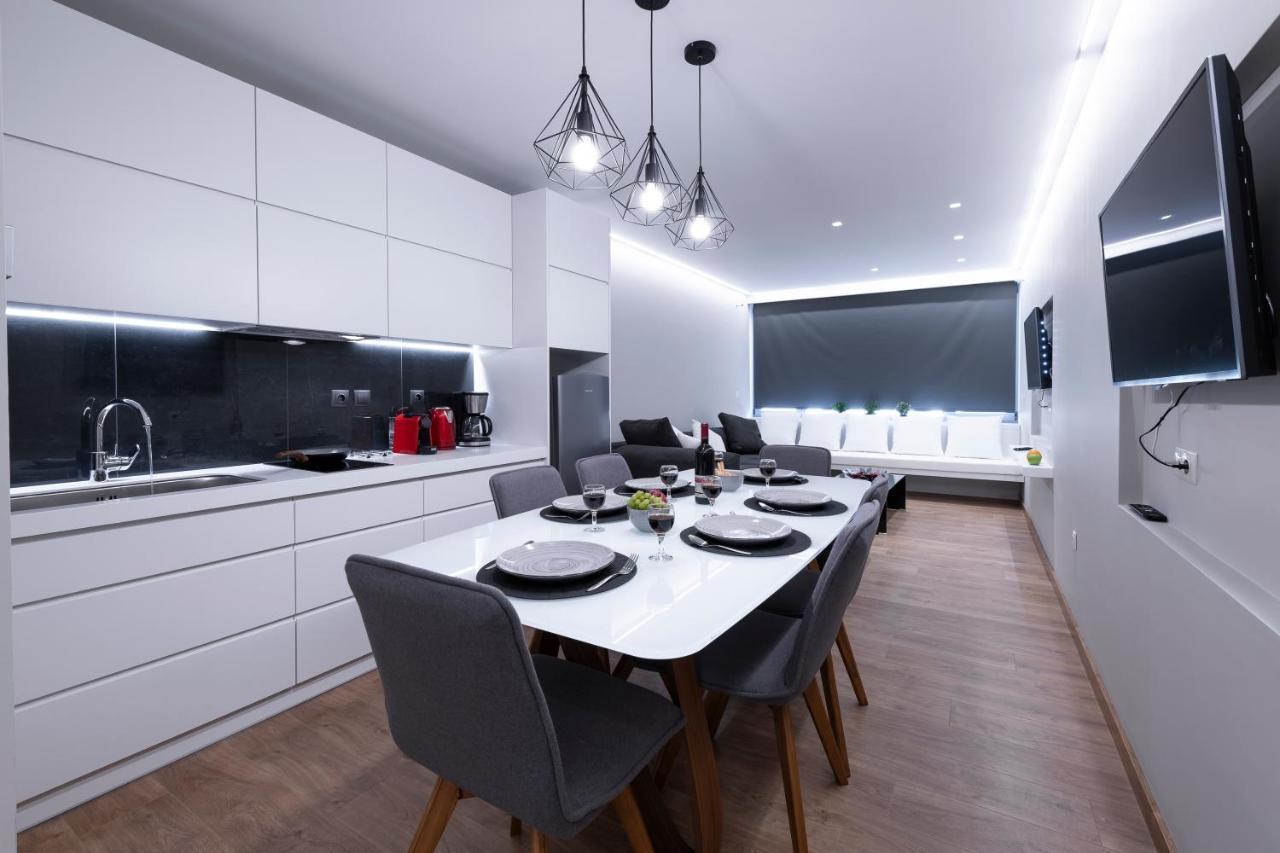 Mj Luxury Suites เอเธนส์ ภายนอก รูปภาพ