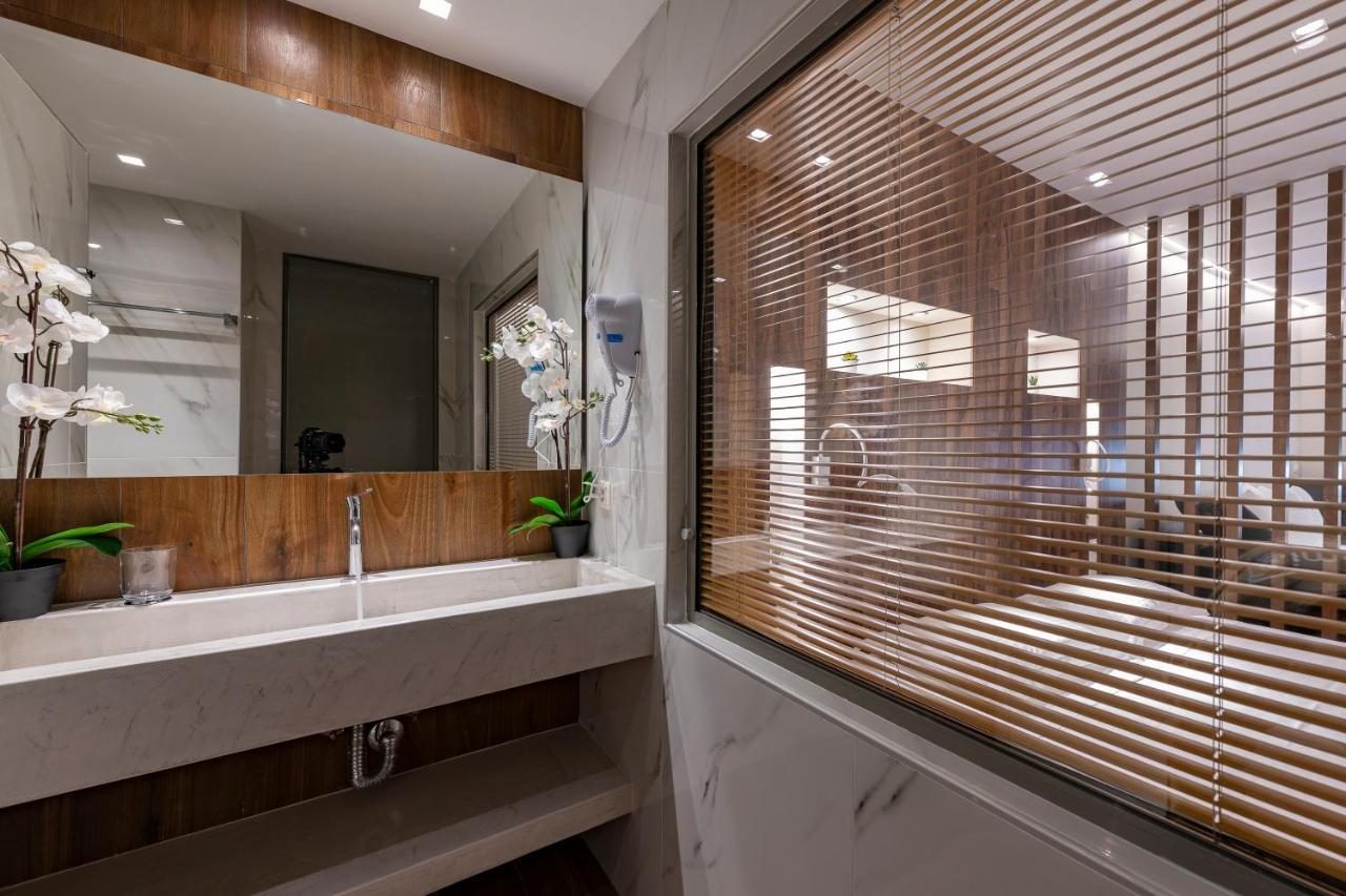 Mj Luxury Suites เอเธนส์ ภายนอก รูปภาพ