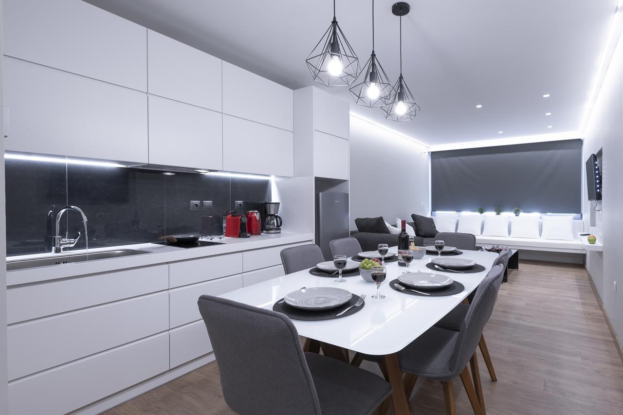 Mj Luxury Suites เอเธนส์ ภายนอก รูปภาพ