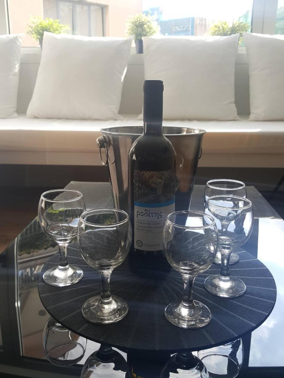 Mj Luxury Suites เอเธนส์ ภายนอก รูปภาพ